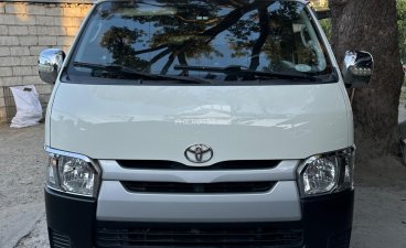 2016 Toyota Hiace  Commuter 3.0 M/T in Plaridel, Bulacan