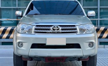 2011 Toyota Fortuner 2.4 G Gasoline 4x2 AT in Makati, Metro Manila