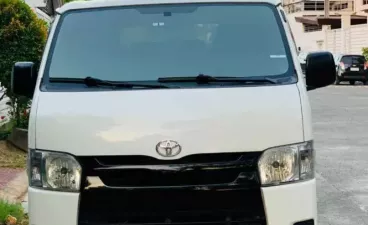 2016 Toyota Hiace  Commuter 3.0 M/T in Quezon City, Metro Manila