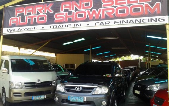 Park and Sell Auto Showroom