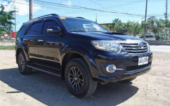 2015 Toyota Fortuner 25 G AT FOR SALE-1