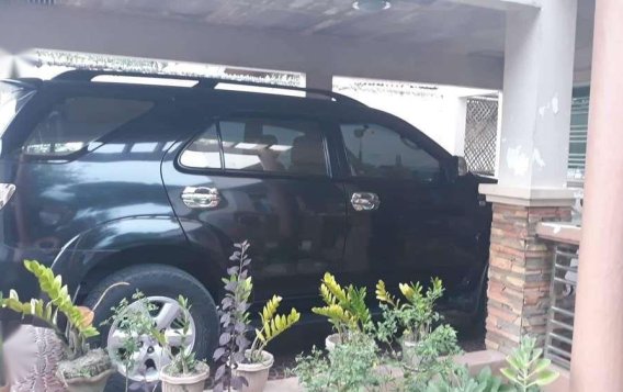 Toyota Fortuner 2010 FOR SALE-2