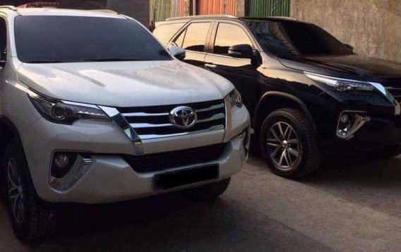 Well-kept Toyota Fortuner for sale-2