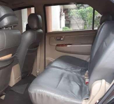 Toyota Fortuner 2010 FOR SALE-8