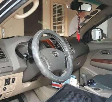 Toyota Fortuner 2010 FOR SALE-7