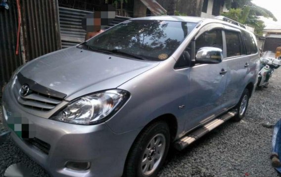 Toyota Innova j 2011 FOR SALE