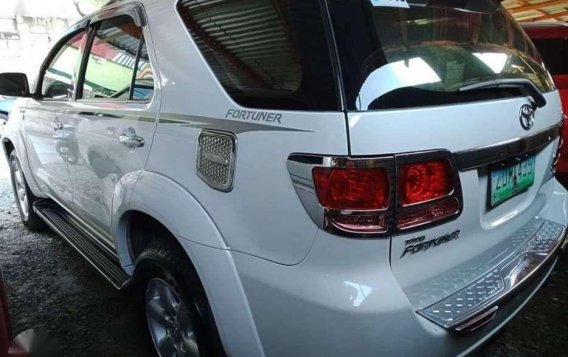SELLING TOYOTA Fortuner white 2006