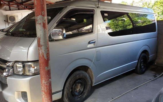 2016 Toyota Hiace 2.5 Grandia GL Manual Diesel Silver Metallic-1