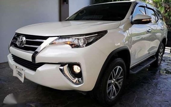 2017 Toyota Fortuner V 4x2 AT FOR SALE-1