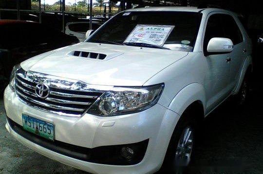 Toyota Fortuner 2013 V AT for sale-2