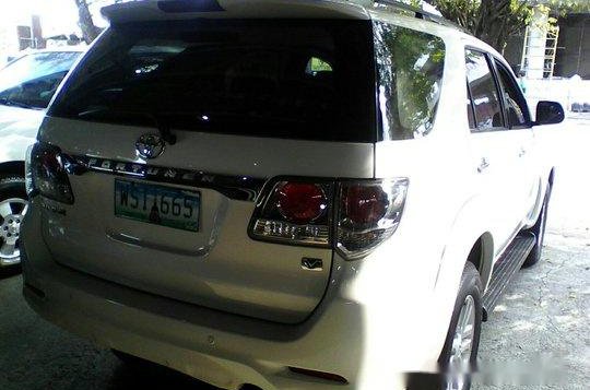 Toyota Fortuner 2013 V AT for sale-4