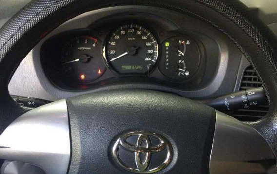 2013 Toyota Innova E for sale-4