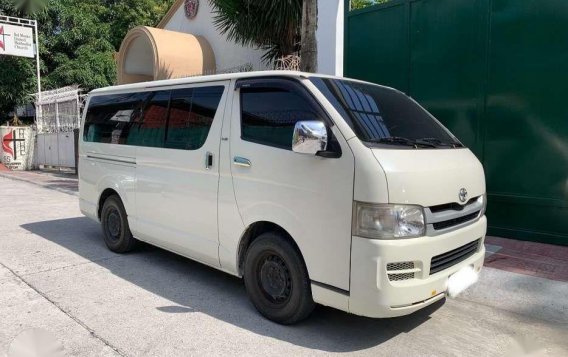 2009 Toyota Hiace Commuter diesel mt fresh -3