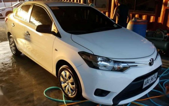 Toyota Vios 13 J manual 2015 FOR SALE