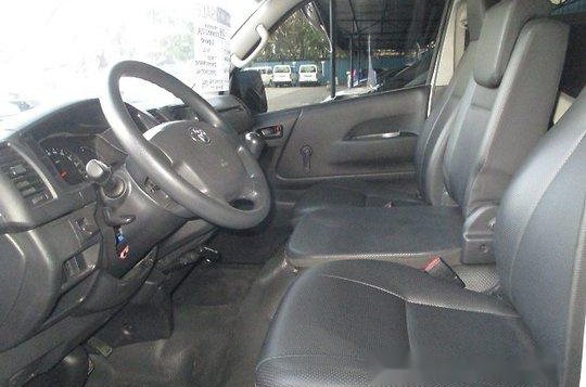 Toyota Hiace 2018 COMMUTER MT for sale-2