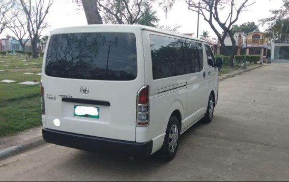 Toyota HIACE Commuter 2014 diesel Almost Brand new-2