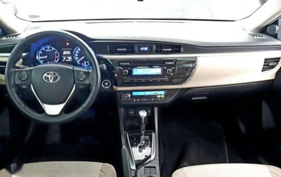 2014 Toyota Corolla Altis 1.6 V Automatic-8