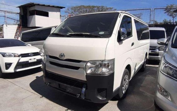 Toyota Hiace Commuter 2018 White for sale