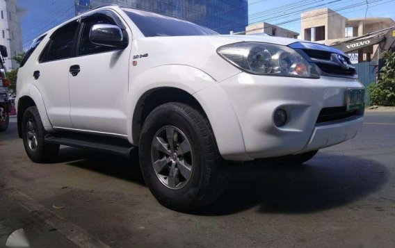 Toyota Fortuner V 4x4 automatic 2007 year model-2