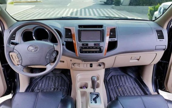 Toyota Fortuner G 4X2 Automatic 2010 for sale-9