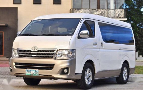 2011 Toyota Hiace Super Grandia Leather