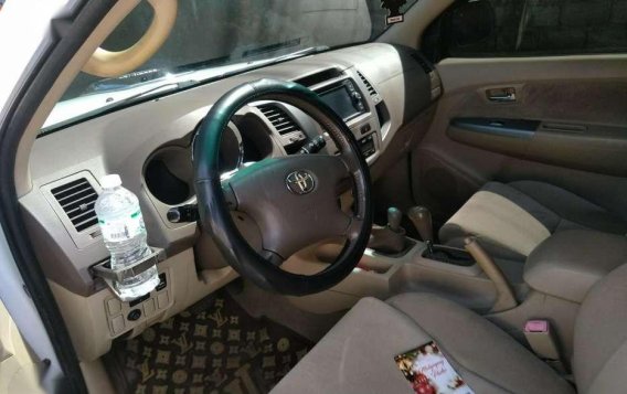 Toyota Fortuner V 4x4 automatic 2007 year model-6