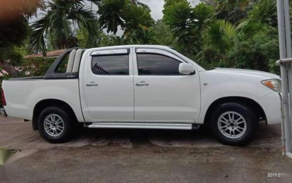 Like new Toyota Hilux For sale-1
