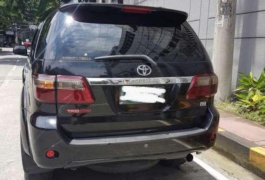 Toyota Fortuner manual diesel 2011 Complete papers-1