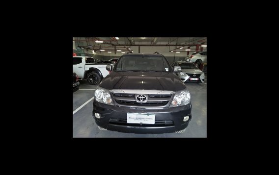 2005 Toyota Fortuner G AT Gas-1