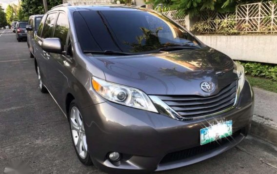 Toyota Sienna 2011 for sale