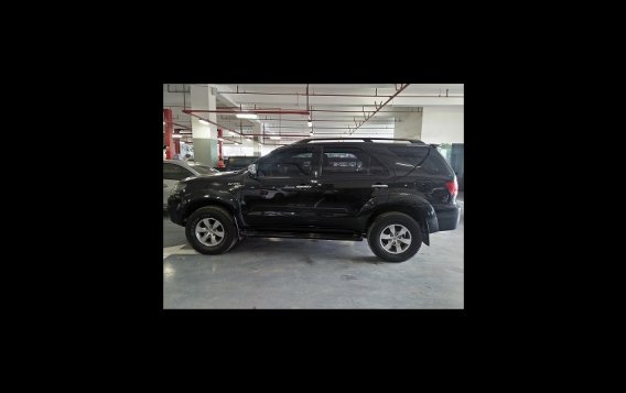 2005 Toyota Fortuner G AT Gas-2