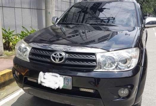 Toyota Fortuner manual diesel 2011 Complete papers