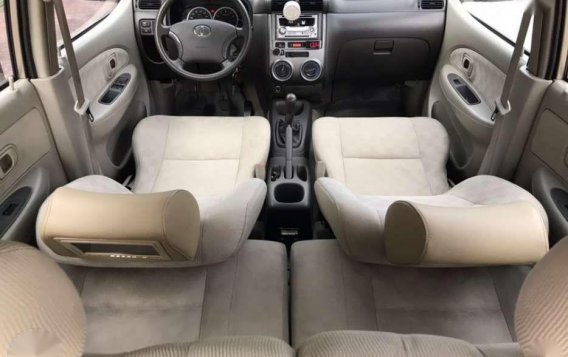 For sale Fresh 2010 Toyota Avanza G top of the line-2