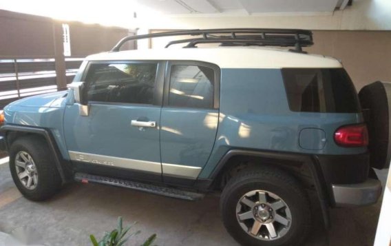 SELLING TOYOTA FJ Cruiser 2014-2