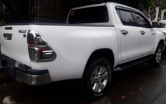 Toyota Hilux G 4x4 mdl 2016 Good as brand new-1