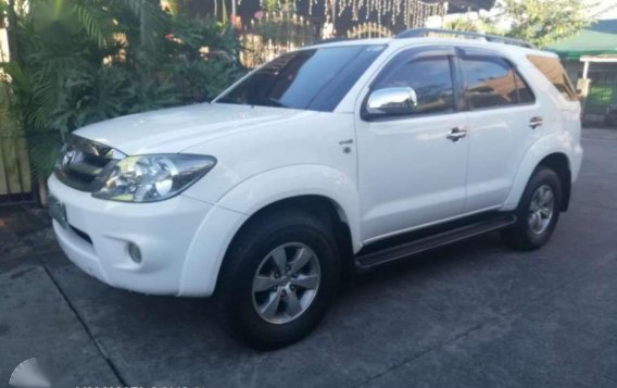 2007 TOYOTA Fortuner g matic diesel FOR SALE