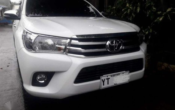 Toyota Hilux G 4x4 mdl 2016 Good as brand new-2