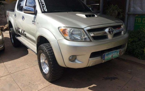 For sale or swap TOYOTA HILUX 2006 MODEL 4X4 AUTOMATIC diesel
