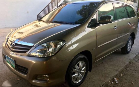 TOYOTA Innova G 2011 matic Diesel-8