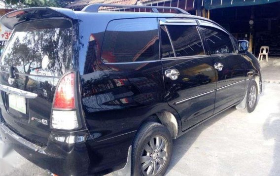 For sale 2011 Toyota Innova V-2