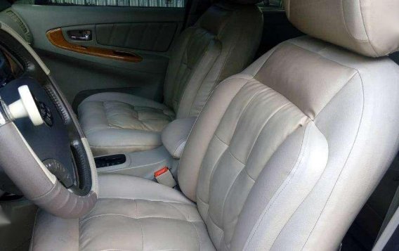 For sale 2011 Toyota Innova V-10