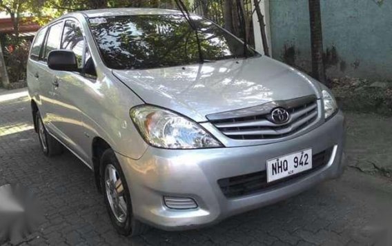 2010 Toyota Innova J for sale