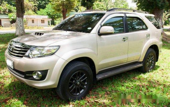 Toyota Fortuner 2015 M/T for sale-2