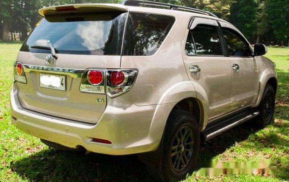 Toyota Fortuner 2015 M/T for sale-5