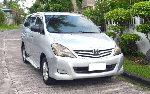 Toyota Innova E 2011 - AT for sale-1