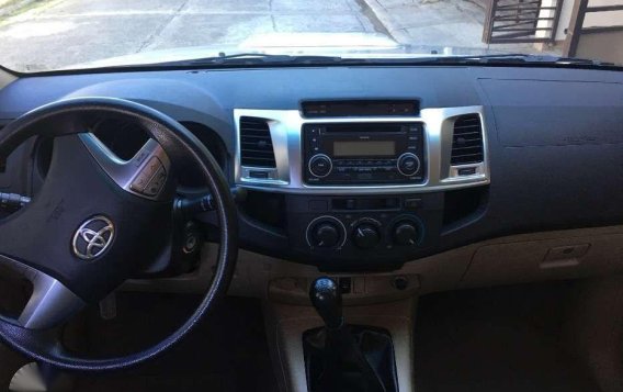 2014 Toyota Hilux G 2.5 L VNT Manual 4x2-6