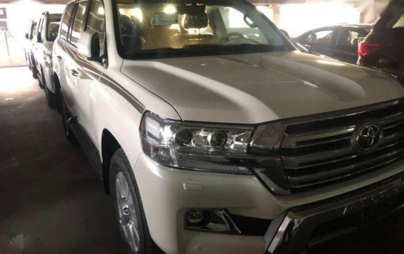 Toyota Land Cruiser 200 full option 2019 Available units-1