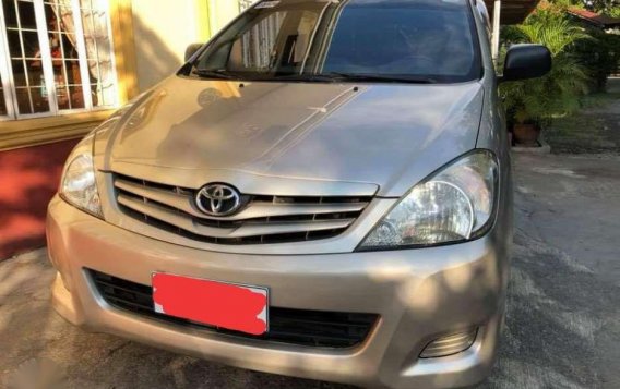 Toyota Innova E 2011 for sale