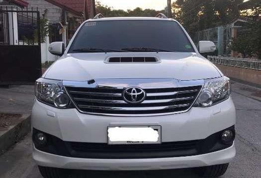 Selling Toyota Fortuner 4x2 V 2014-1