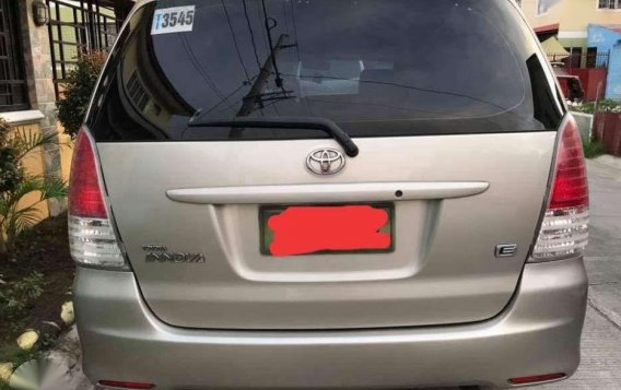 Toyota Innova E 2011 for sale-5